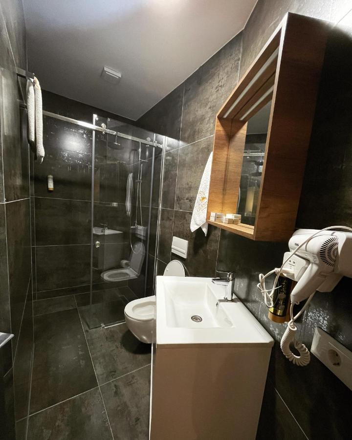 Grand Jnk Boutique Hotel Kukes Luaran gambar