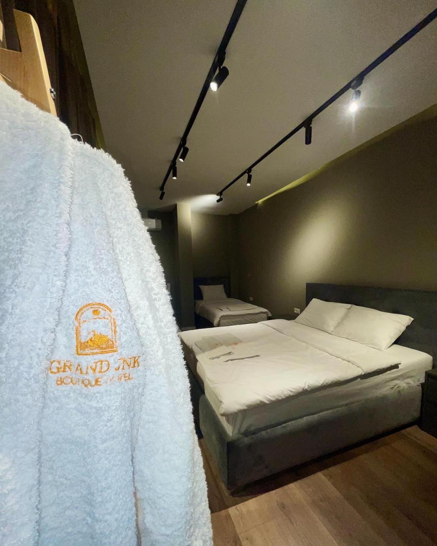 Grand Jnk Boutique Hotel Kukes Luaran gambar