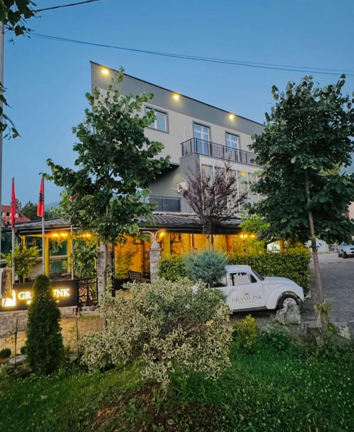 Grand Jnk Boutique Hotel Kukes Luaran gambar